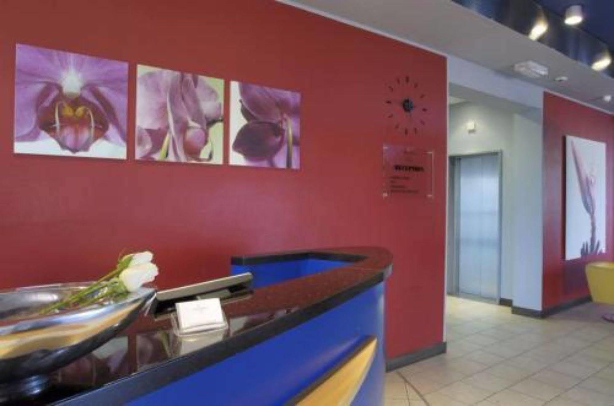 Executive Hotel Форли Экстерьер фото