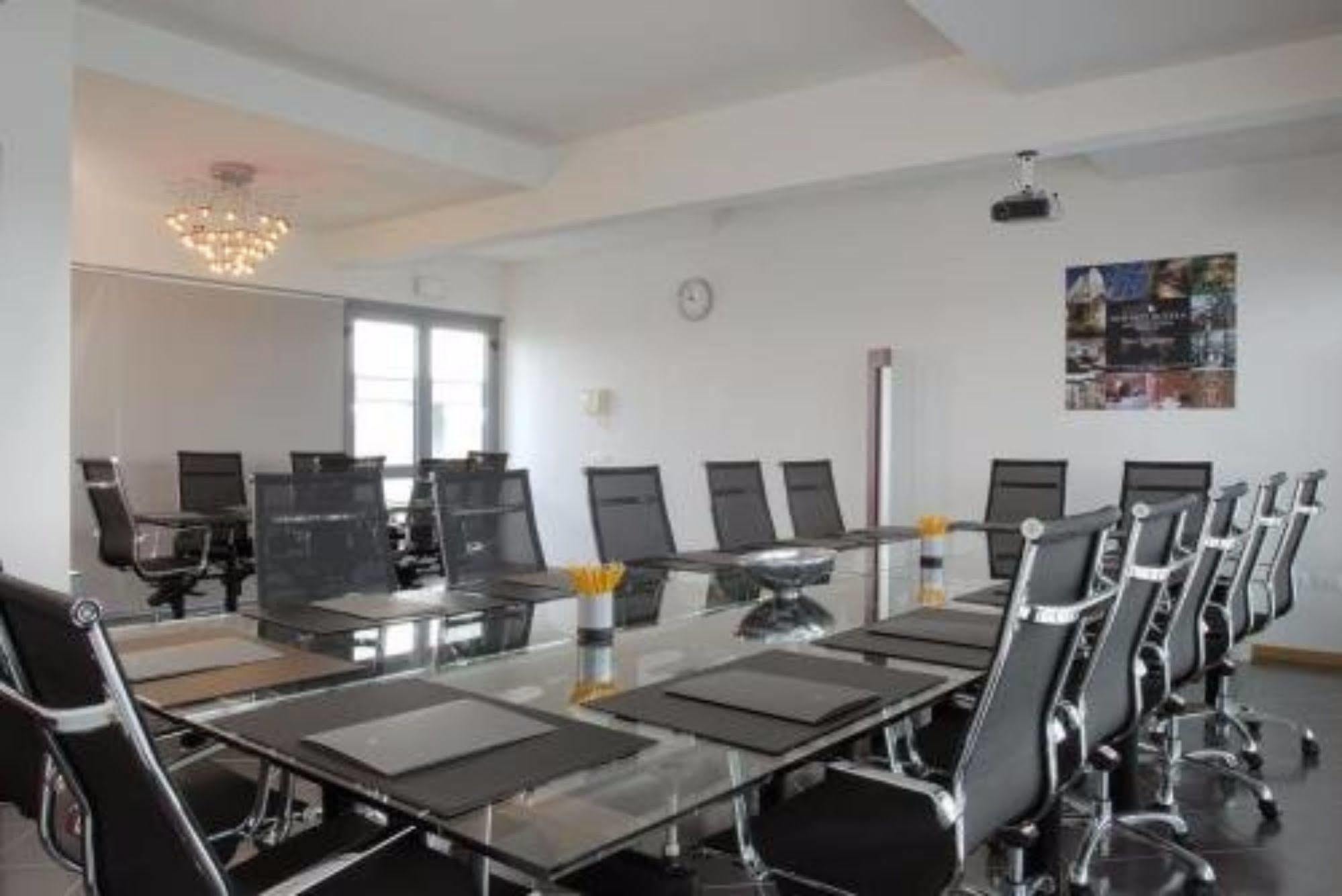 Executive Hotel Форли Экстерьер фото